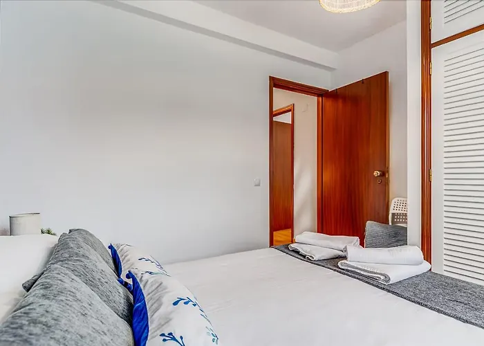 Casas Da Travessa T0 T2 T3 *