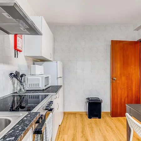 Casas Da Travessa T0 T2 T3 *